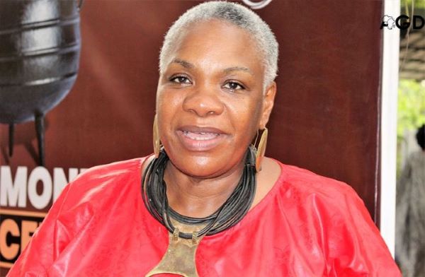 Olivia de Souza, marraine du FESMA invite toute la population &agrave; venir faire la f&ecirc;te autour de la cuisine du Togo et d'Afrique &agrave; la Foire Togo 2000